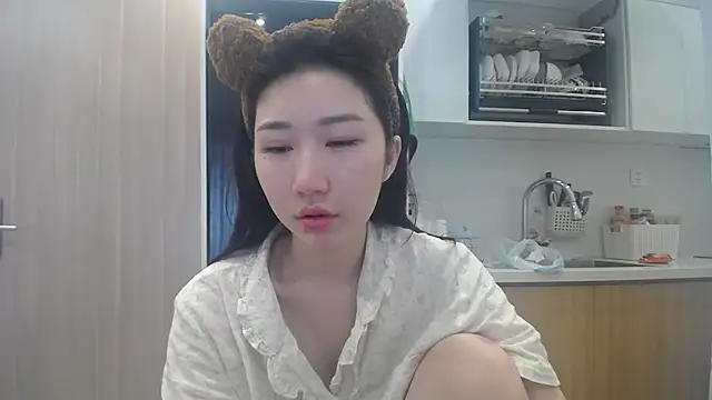 Asiagirll online show from May 12, 1:57 am