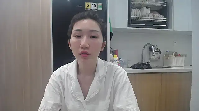 Snapshot of Asiagirll chatting on June 14, 2:40 pm Asiagirll online show from June 14, 2:40 pm