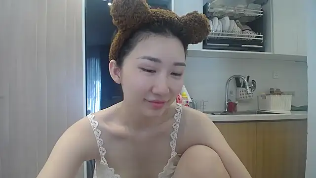 Snapshot of Asiagirll chatting on June 8, 1:50 am Asiagirll online show from June 8, 1:50 am