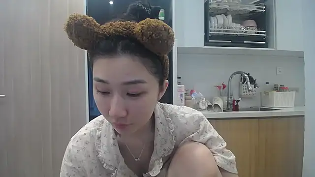 Snapshot of Asiagirll chatting on July 2, 3:23 am Asiagirll online show from July 2, 3:23 am