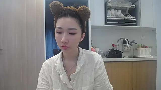 Snapshot of Asiagirll chatting on June 29, 1:56 am Asiagirll online show from June 29, 1:56 am