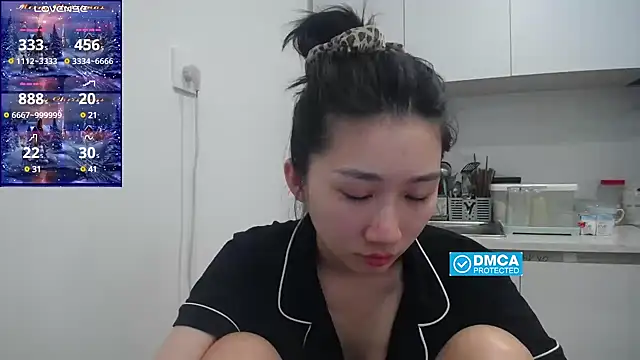 Snapshot of Asiagirll chatting on March 22, 1:11 am Asiagirll online show from March 22, 1:11 am