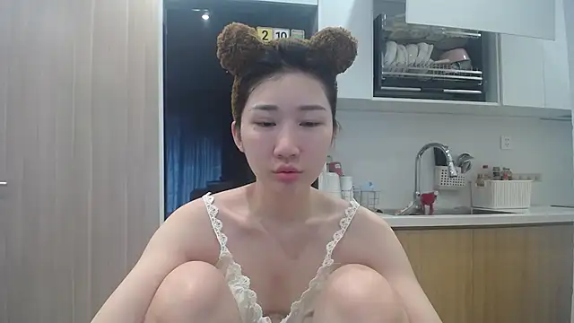 Asiagirll online show from May 18, 3:17 am