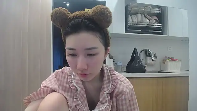 Asiagirll online show from May 25, 10:41 pm