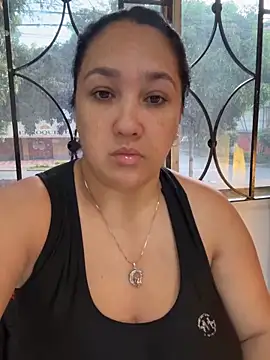 Snapshot of Eva_MilfF chatting on April 22, 12:34 pm Eva MilfF online show from April 22, 12:34 pm