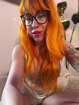 Pia July  online show from January 29, 12:02 pm