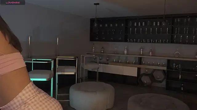 AbellaCroft online show from October 21, 12:15 pm