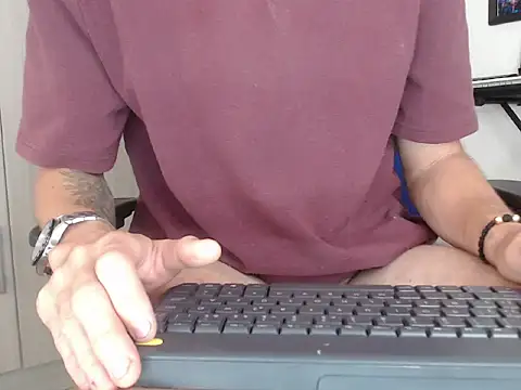 Snapshot of horse_man2 chatting on March 4, 12:13 pm horse man2 online show from March 4, 12:13 pm