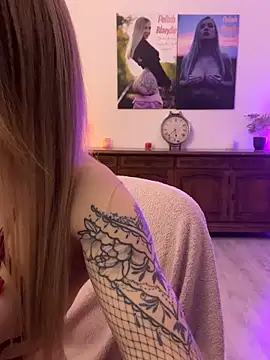 Cute-Alice online show from December 5, 8:06 pm