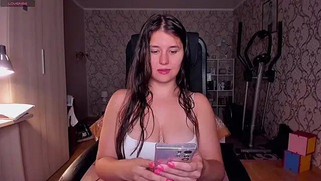 Snapshot of Lolly_Jane chatting on June 19, 5:52 pm Lolly Jane online show from June 19, 5:52 pm