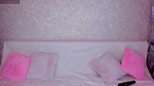 Lolly Jane online show from February 22, 7:03 pm