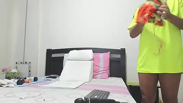 mara2020 69 online show from October 1, 3:05 pm