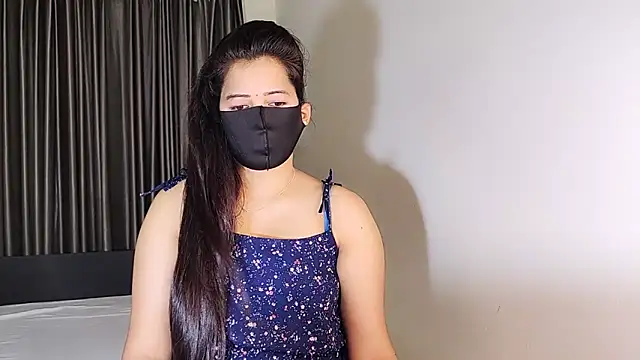 Snapshot of YourLovelyQueen chatting on February 12, 5:37 pm YourLovelyQueen online show from February 12, 5:37 pm