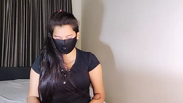 Snapshot of YourLovelyQueen chatting on February 18, 5:31 pm YourLovelyQueen online show from February 18, 5:31 pm