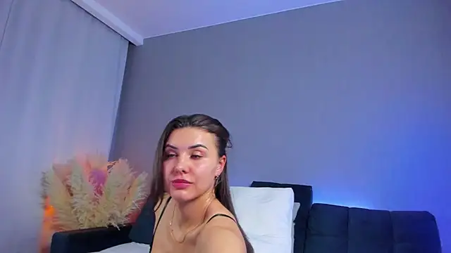 Snapshot of ClockworkLady chatting on February 23, 5:01 am ClockworkLady online show from February 23, 5:01 am