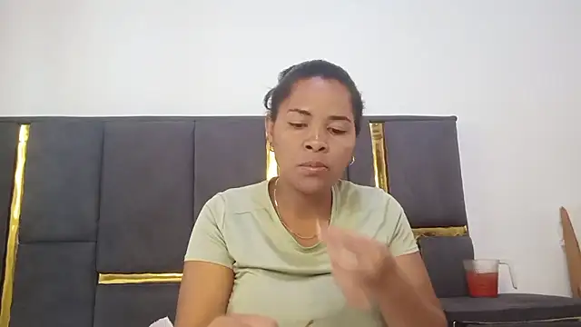 aleixane online show from April 24, 8:49 am