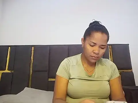 Snapshot of aleixane chatting on July 11, 6:35 am aleixane online show from July 11, 6:35 am