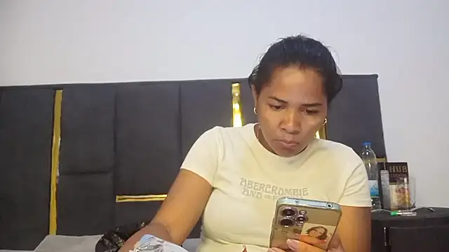 aleixane online show from April 17, 6:33 pm