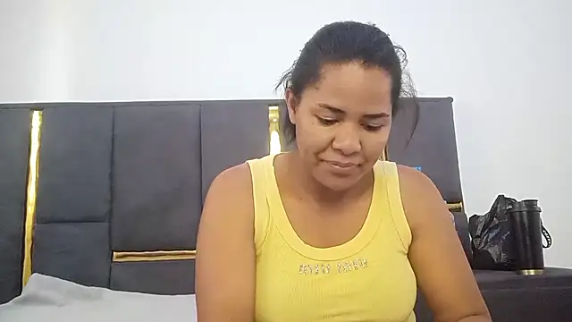 Snapshot of aleixane chatting on February 2, 7:29 am aleixane online show from February 2, 7:29 am