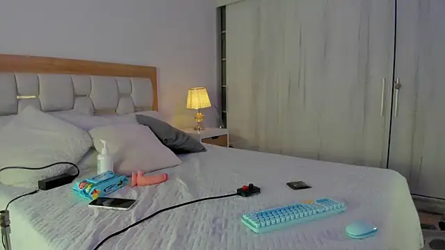 elena mature online show from January 15, 7:06 pm