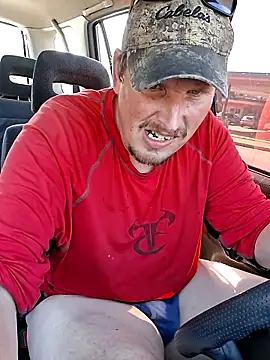 bushhogger8371 online show from June 11, 9:34 pm