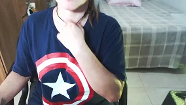 solamatista11 online show from April 7, 8:43 pm