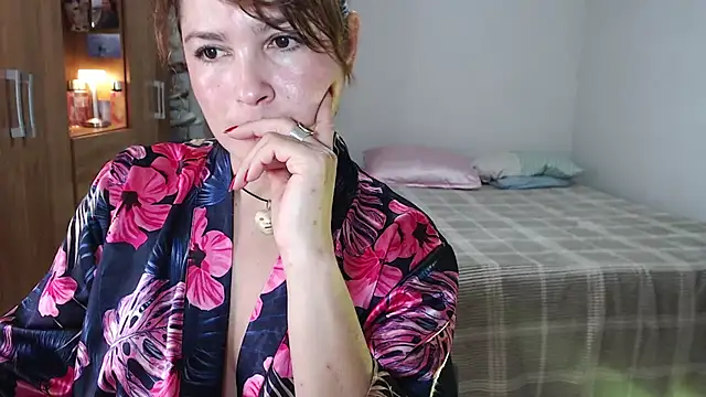 Snapshot of solamatista11 chatting on February 25, 8:52 pm solamatista11 online show from February 25, 8:52 pm