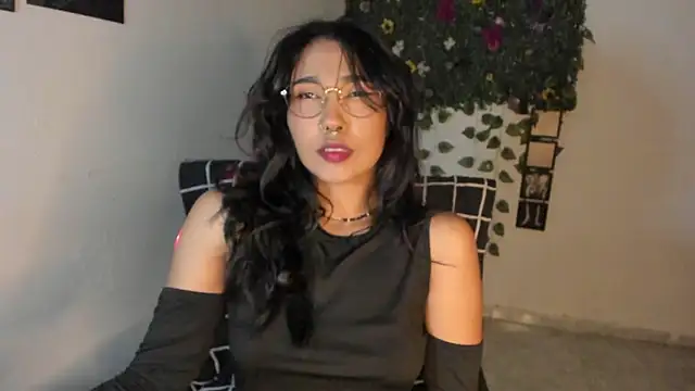 Mary Rosse1 online show from October 20, 6:52 pm