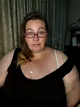 Snapshot of Iceprincess2bad4u chatting on March 17, 5:27 pm Iceprincess2bad4u online show from March 17, 5:27 pm