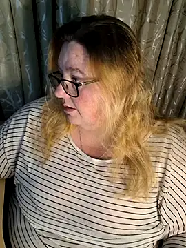 Iceprincess2bad4u online show from May 27, 6:26 pm