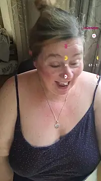 Snapshot of Iceprincess2bad4u chatting on September 14, 6:14 am Iceprincess2bad4u online show from September 14, 6:14 am