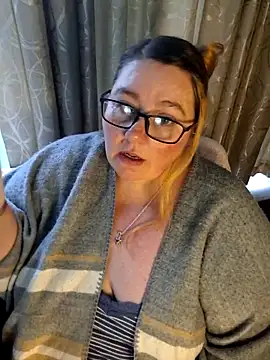 Iceprincess2bad4u online show from June 21, 6:19 am