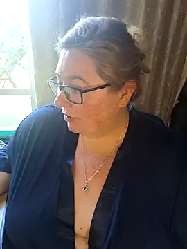 Iceprincess2bad4u online show from February 8, 5:27 am