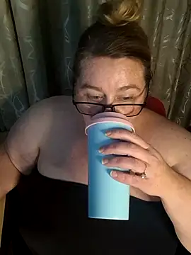 Iceprincess2bad4u online show from June 15, 6:07 pm