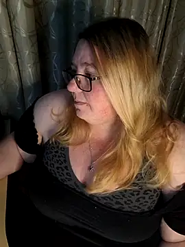 Iceprincess2bad4u online show from June 9, 6:09 pm