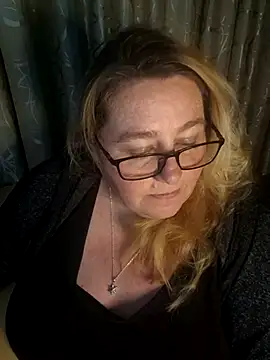 Iceprincess2bad4u online show from May 13, 6:15 pm