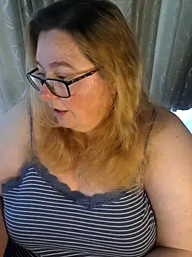 Iceprincess2bad4u online show from April 12, 5:33 am