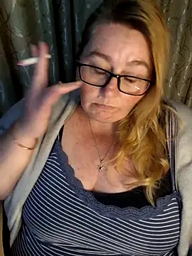 Iceprincess2bad4u online show from April 30, 7:10 pm
