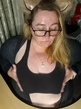 Iceprincess2bad4u online show from November 3, 6:11 pm