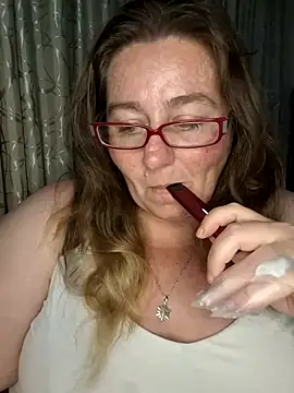 Snapshot of Iceprincess2bad4u chatting on March 3, 6:13 pm Iceprincess2bad4u online show from March 3, 6:13 pm