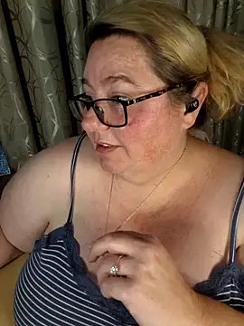 Iceprincess2bad4u online show from April 19, 5:47 pm