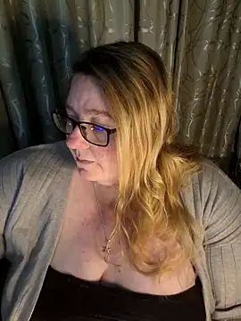 Iceprincess2bad4u online show from June 26, 6:36 pm
