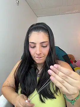 YummyAnna  online show from January 14, 7:28 pm