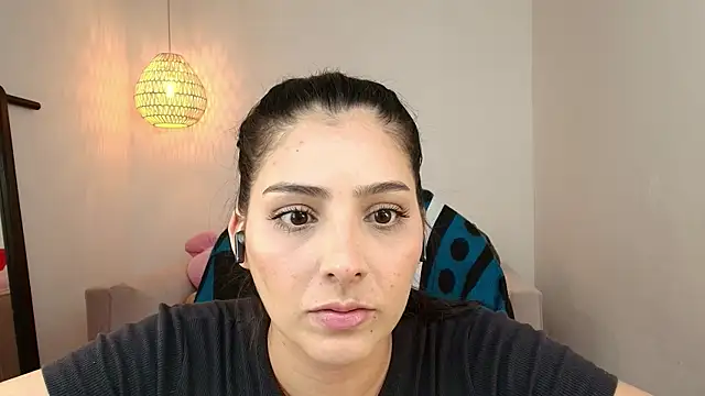 YummyAnna  online show from February 10, 8:19 pm