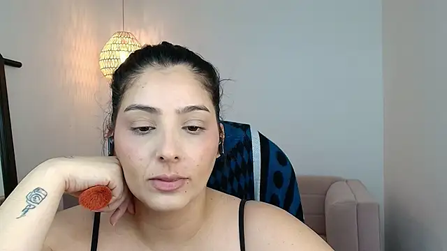 YummyAnna  online show from February 25, 3:23 pm