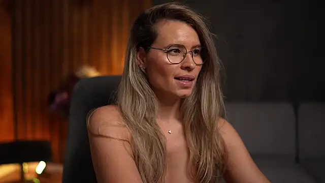 BrandyWhite online show from March 7, 10:56 am