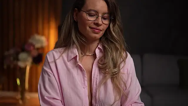 BrandyWhite online show from October 27, 4:46 am