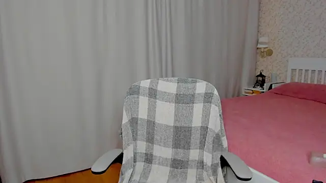 Snapshot of FieryHeart chatting on February 19, 3:09 pm FieryHeart online show from February 19, 3:09 pm