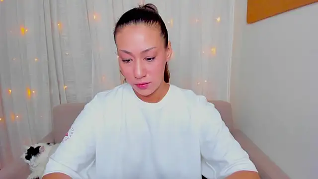 Snapshot of FieryHeart chatting on February 14, 8:42 pm FieryHeart online show from February 14, 8:42 pm