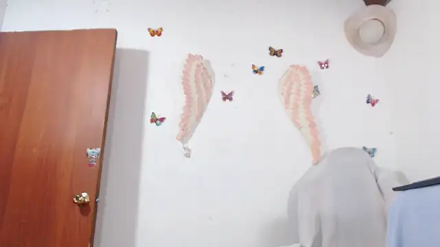 Snapshot of angie_tssex chatting on March 7, 12:45 pm angie tssex online show from March 7, 12:45 pm